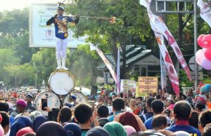 Beragam acara digelar dalam ajang yang digelar di Jalan Tgk Daud Beureueh tersebut, mulai dari penampilan marching band, lomba mewarnai, hingga penyerahan santunan kepada anak yatim. (Foto/Aldin NL)