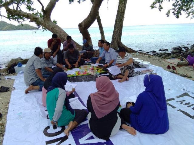 WhatsApp Image 2018-09-17 at 21.20.32 Suasana sosialusasi untuk caleg Partai Demokrat di pantai Gapang Iboih, Sabang (Foto/T.Zakaria Al Bahri)