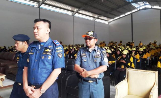 WhatsApp Image 2018-11-07 at 13.17.11 Sedikitnya 677 peserta mengikuti diklat pemberdayaan masyarakat keterampilan melaut, 4-8 November 2018 di Tapaktuan. (Foto/Faisal)
