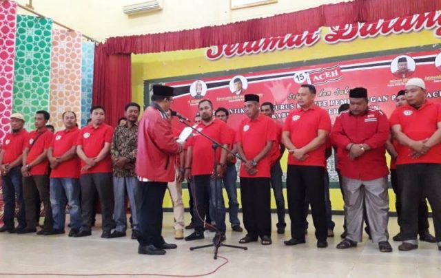 WhatsApp Image 2019-01-10 at 16.42.08 Ketua KPPA Jalaluddin (Buyung Tangah) pada acara pengukuhan pengurus Pemenangan Partai Aceh Kabupaten Aceh Selatan di Tapaktuan.(Foto/Faisal)