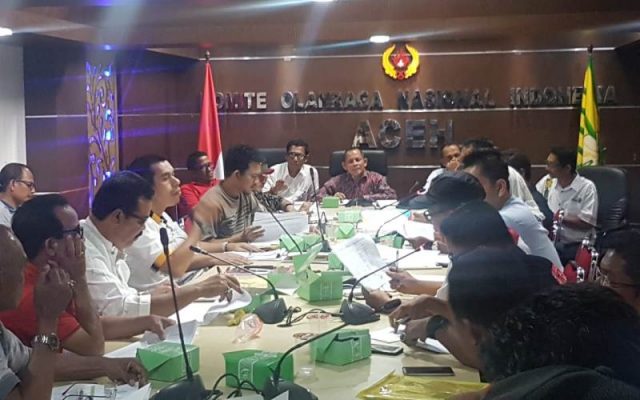 WhatsApp Image 2018-11-08 at 07.03.35 Panitia Pengarah PORA XIII dari KONI Aceh rapat dengan panitia penyelenggara (PP) PORA dan Tehnical Delegate cabang olahraga di aula KONI Aceh, Banda Aceh, Rabu (7/11) petang.