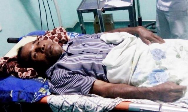 WhatsApp Image 2018-11-15 at 10.09.35 Kamaruddin Lutan, warga Kecamatan Tangse, Pidie, korban amukan gajah sedang dirawat di RSUD Tgk Chik Ditiro, Pidie, Rabu (14/11/2018). (Foto/Ist)