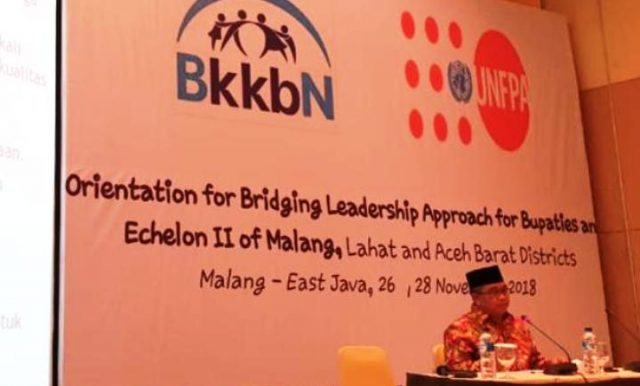 WhatsApp Image 2018-11-27 at 14.47.22 Bupati Aceh Barat H Ramli MS menjadi pemateri dalam seminar Orientation for Bridging Leadership Approach for Bupatie and Ecehelon II of Malang, yang digelar di Hotel Santika Malang, Jawa Timur, Senin (26/11/2018). (Foto/Ist)