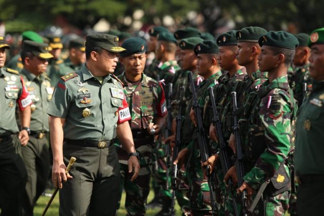IMG-20181212-WA0003 Panglima Kodam Iskandar Muda, Mayjen TNI Teguh Indratmoko, memimpin Apel Gelar Pasukan Pam VVIP yang dipusatkan di Lapangan Blang Padang, Banda Aceh, Rabu (12/12/2018). (Foto/Ist)