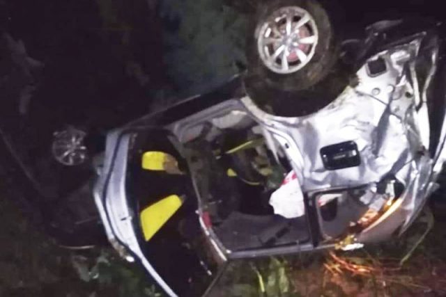 WhatsApp Image 2018-12-15 at 22.00.48 Beginilah kondisi mobil Toyota Avanza Nopol BL 627 LR yang dikemudikan Juliana, 26, ibu rumah tangga asal Gampong Pulo, Tangse, setelah terjatuh dalam jurang sedalam 30 meter, Sabtu (15/12/2018). (Foto/Muhammad Riza)