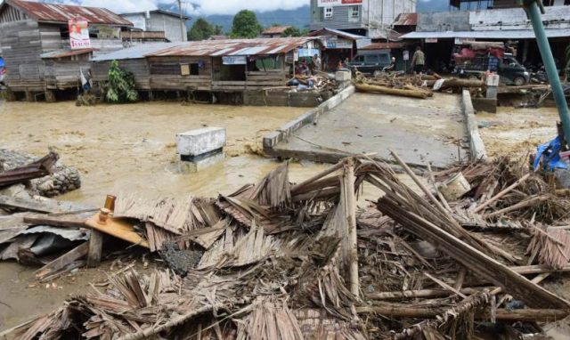 WhatsApp Image 2018-12-31 at 17.31.04 Rumah warga di sekitar Kutacane, Aceh Tenggara, mengalami kerusakan akibat terjangan banjir, Senin dinihari. (Foto/Abadi Selian)