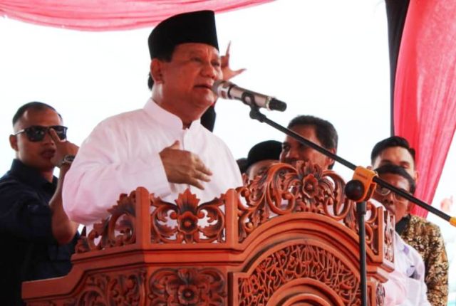 prabowo Prabowo Subianto, Calon Presiden RI nomor urut 2, berada di Aceh untuk menghadiri peringatan 14 tahun gempa dan tsunami. (Foto/dok.kba.one)
