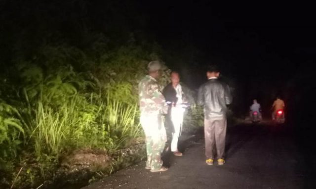 WhatsApp Image 2019-01-13 at 21.15.45 Muspika Kluet Timur melakukan patroli kembalinya harimau di Desa Pucok Limbang, Kecamatan Kluet Timur, Kabupayen Aceh Selatan.(Foto/Ist)