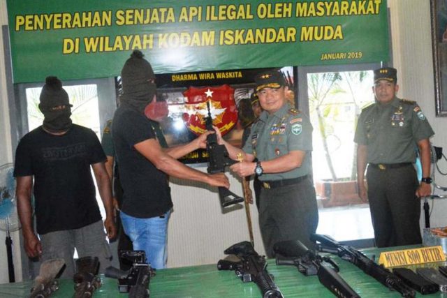pangdam_im_terima_senjata