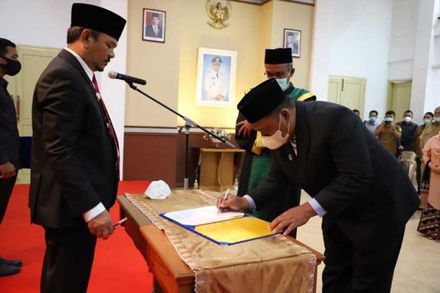bupati_aceh_besar_pelantikan_sekda