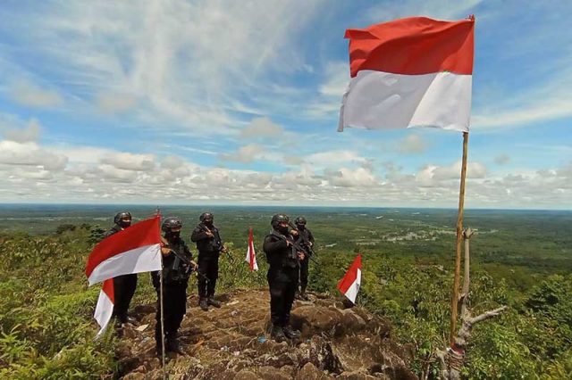 brimob_kibar_bendera (2)