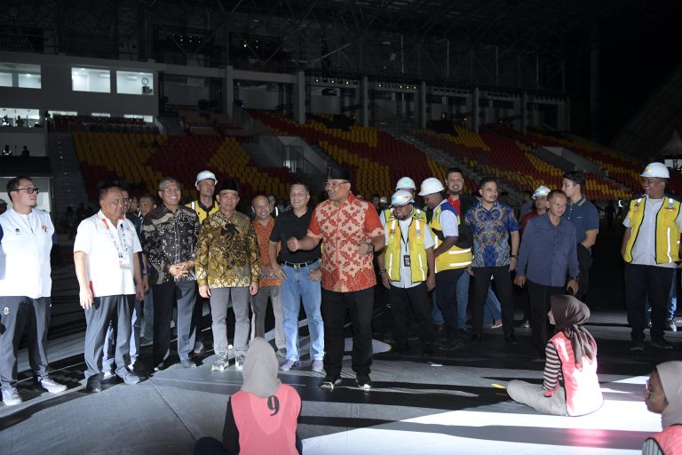Pj Gubernur Safrizal Bersama Menko PMK Cek Gladi Pembukaan PON XXI Aceh-Sumut