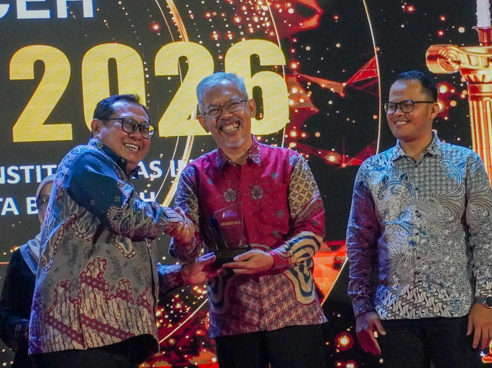 Solusi Bangun Andalas Raih SMSI Award 2026 atas Kepedulian Sosial dan Lingkungan